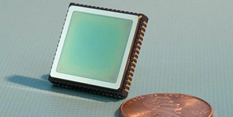uncooled, Vanadium Oxide (Vox), long-wave infrared (LWIR) detector